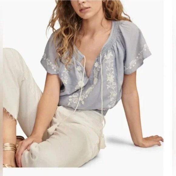 NEW Lucky Brand Womens XL Embroidered Flutter-Sl Brunnera Blue Key hole Crop Top - Picture 1 of 10